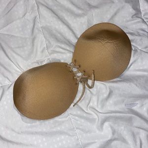 Sticky bra never worn